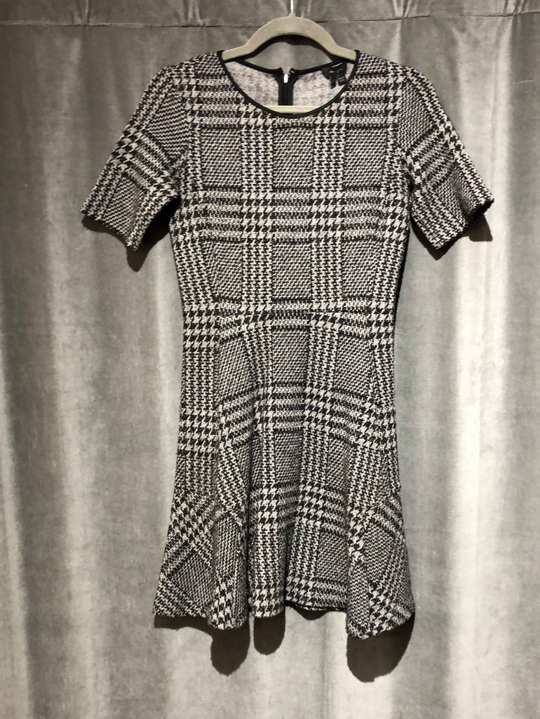 Theory Grey houndstooth patterned mermaid dress