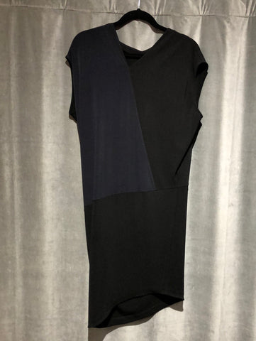Demoo Parkchoonmoo Sleeveless Navy and Black Stretch Dress
