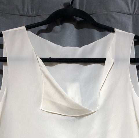 Giorgio Armani Soie-Silk Eggshell Sleeveless Blouse