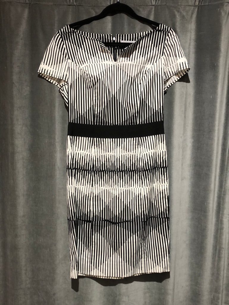 Carolina Herrera Black and White Cotton Short Sleeve Midi Dress