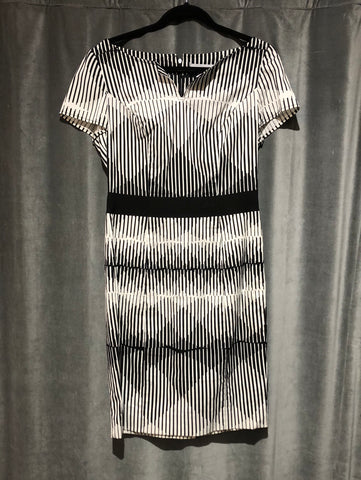 Carolina Herrera Black and White Cotton Short Sleeve Midi Dress