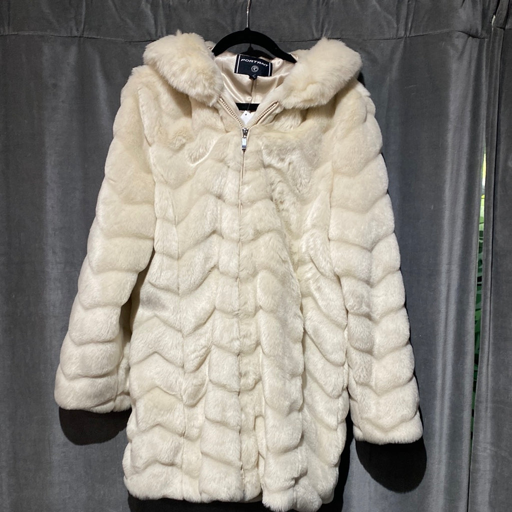 Portrait vory Hooded Faux Fur Coat