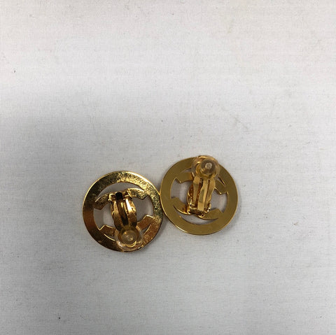 Vintage: Gold Small Classic Turnlock Clip On Earrings