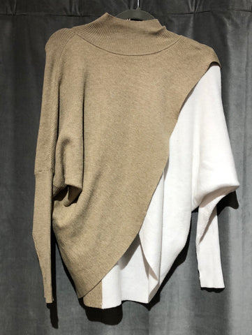 ELAN Beige and white Turtleneck sweater