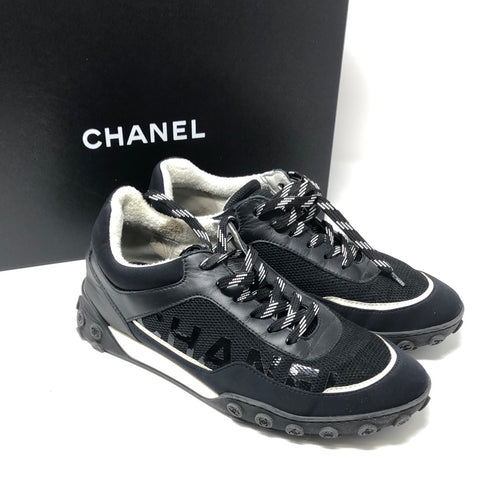 CHANEL CC LETTER LOGO LACE UP SNEAKERS TRAINERS BLACK / WHITE IT 37.5 / 6.5  - 7